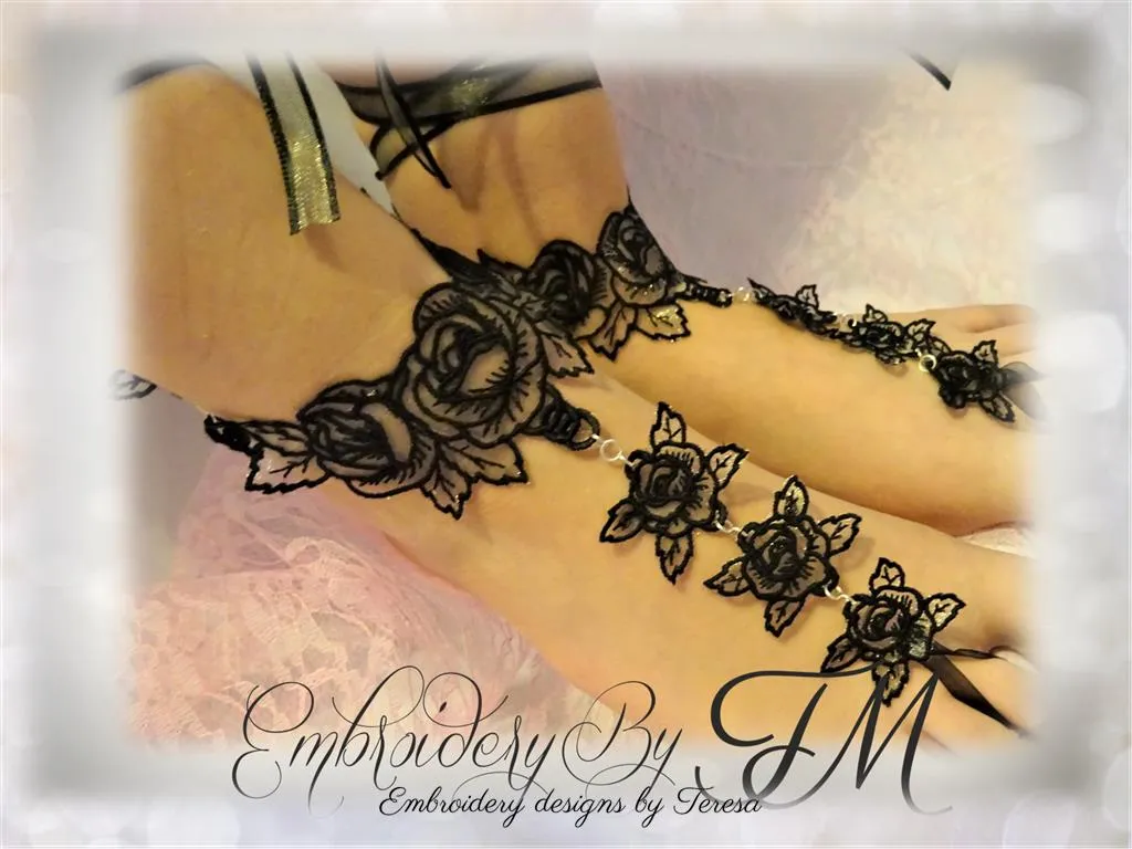 Barefoot sandals with roses / 5x7 hoop