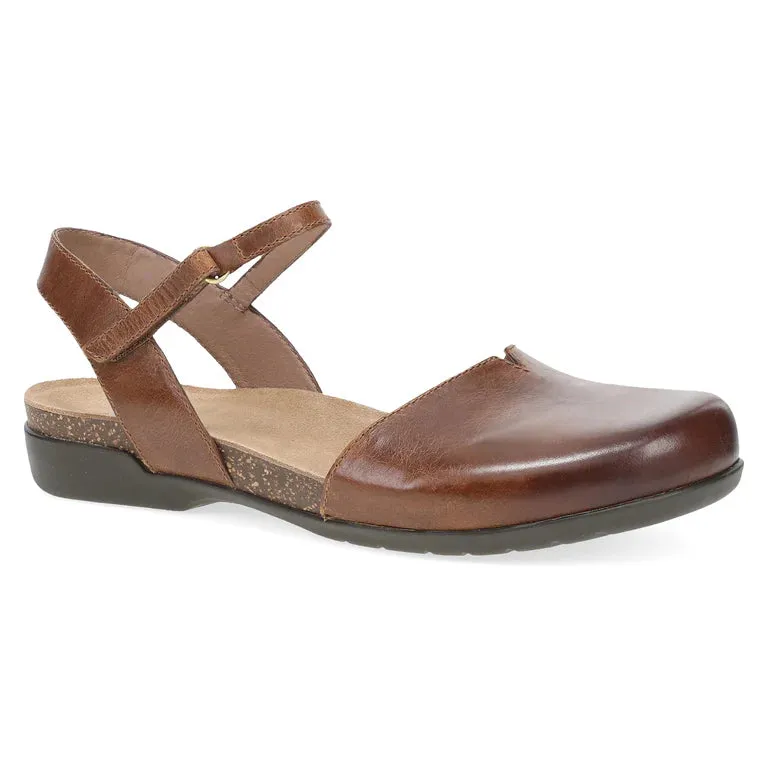 Dansko Women's Rowan Closed Toe Sandal in Tan Waxy Leather