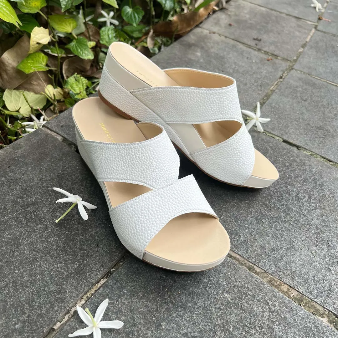 [EXTRA 20% off at cart] Pebble Lychee Everyday Low Wedge Slides