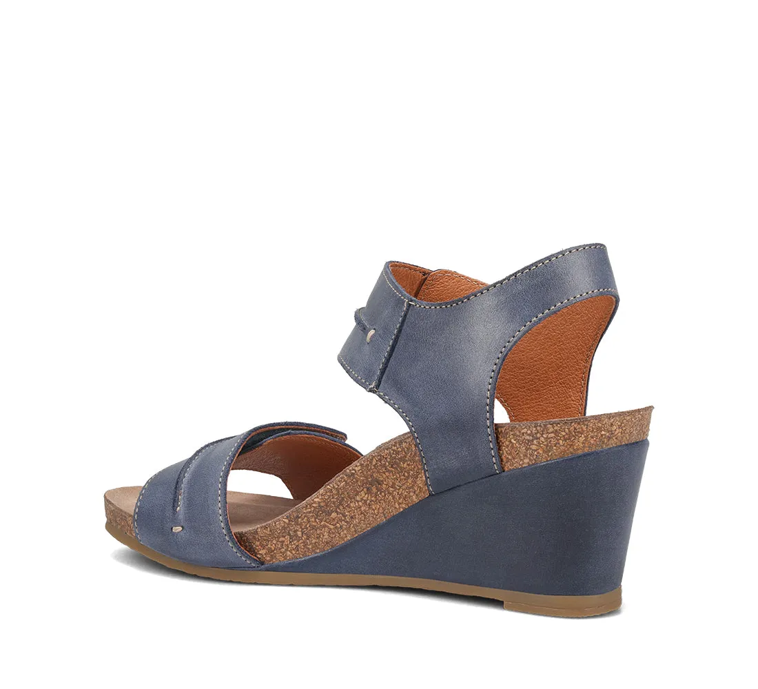 Women's Taos Reason Color: Dark Blue